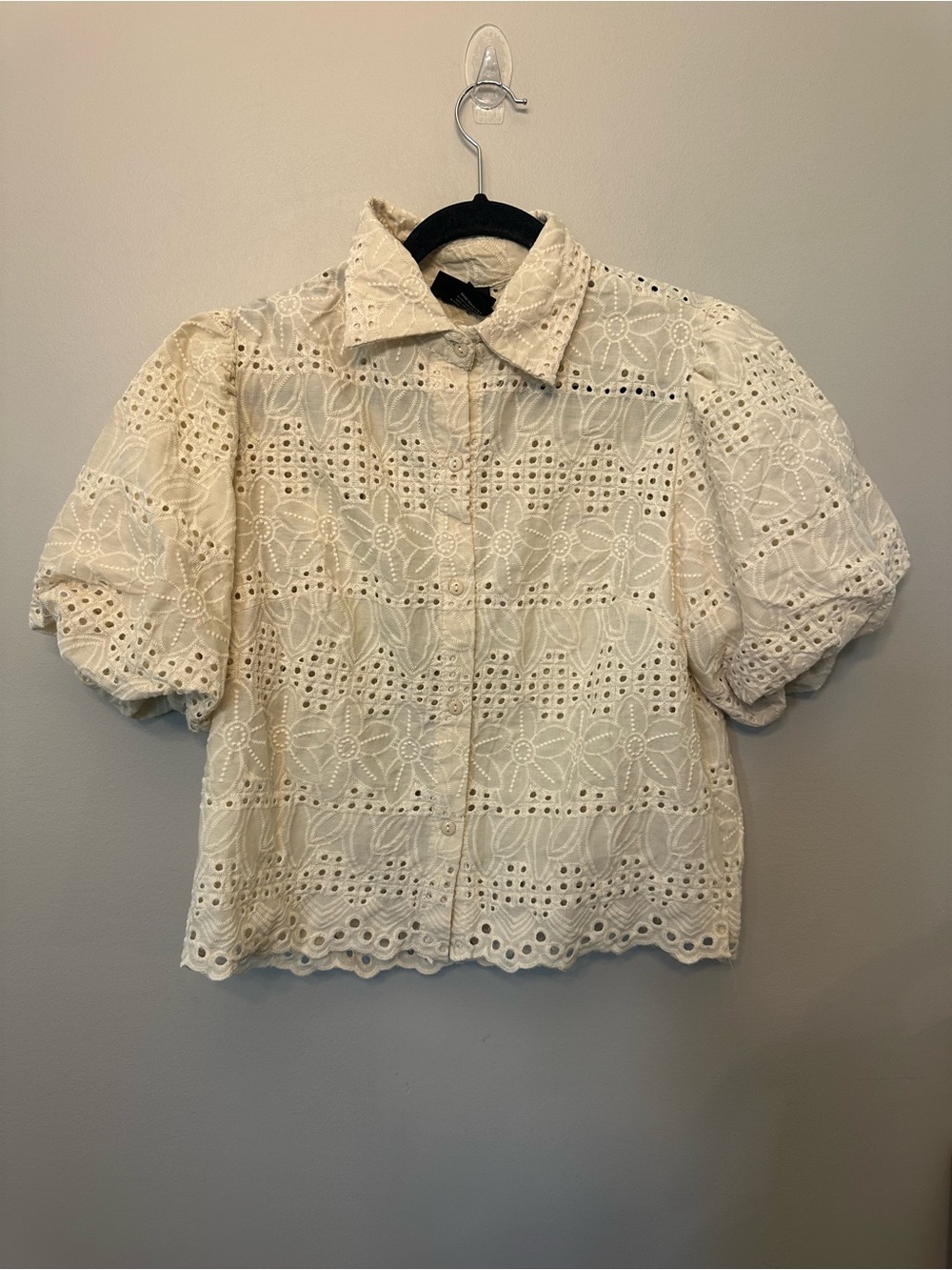 Liv Los Angeles Ivory eyelet button-down blouse with puff sleeves embroidered L